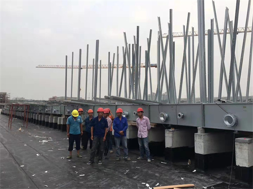 柴油發(fā)動機(jī)進(jìn)/排氣管的組成和作用